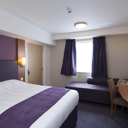 Premier Inn เบรนท์วูด ภายนอก รูปภาพ
