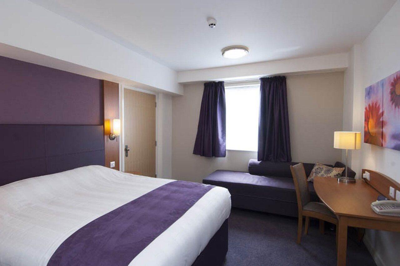 Premier Inn เบรนท์วูด ภายนอก รูปภาพ