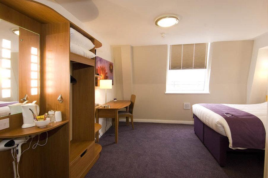 Premier Inn เบรนท์วูด ภายนอก รูปภาพ
