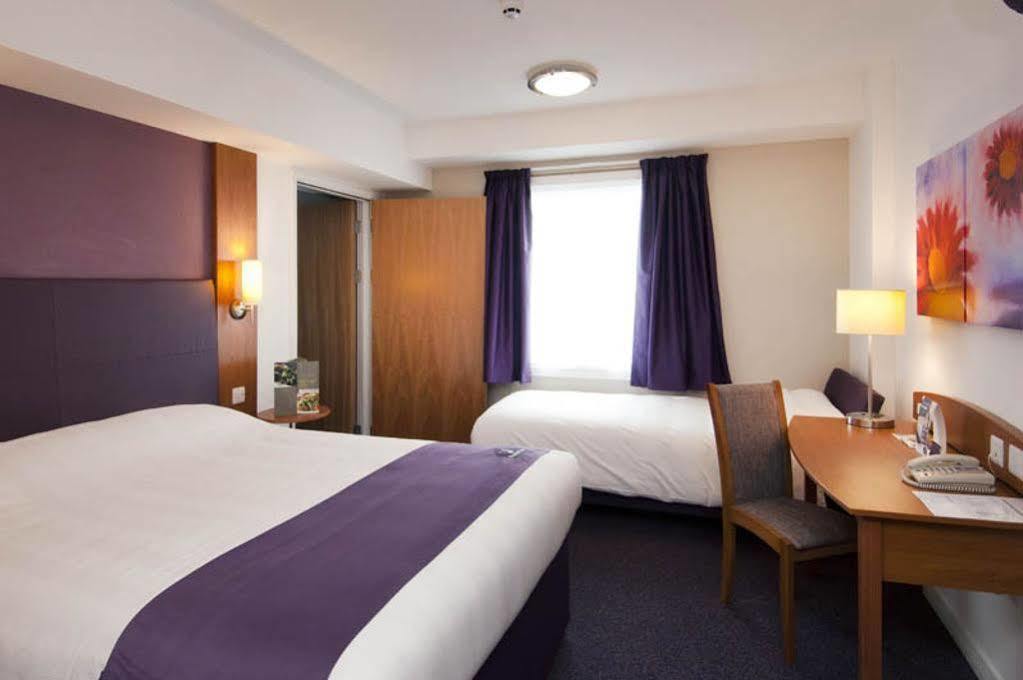 Premier Inn เบรนท์วูด ภายนอก รูปภาพ