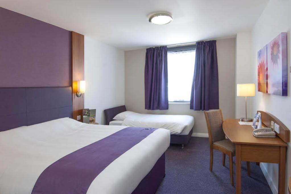 Premier Inn เบรนท์วูด ภายนอก รูปภาพ