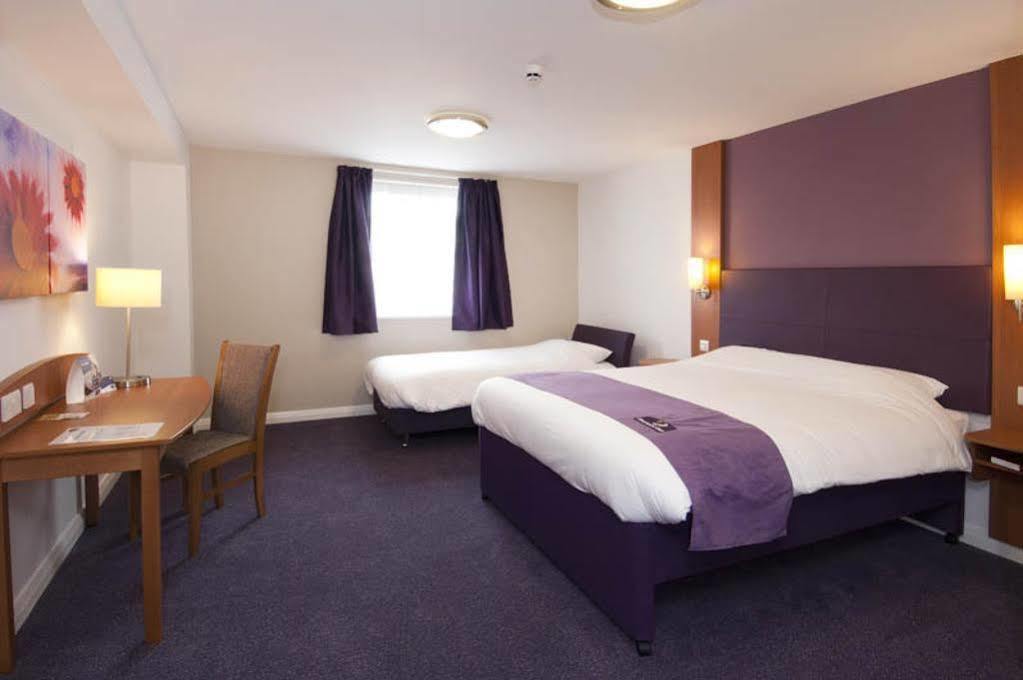 Premier Inn เบรนท์วูด ภายนอก รูปภาพ